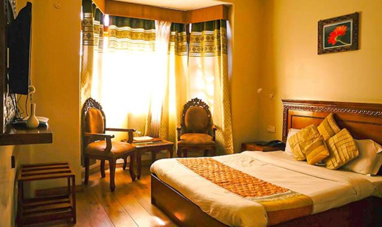 Wingait Inn - Hotel Near Mall Road Šimla Exteriér fotografie