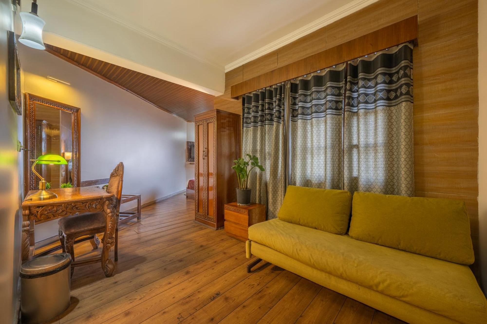 Wingait Inn - Hotel Near Mall Road Šimla Exteriér fotografie